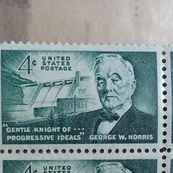 Vintage USPS 4 Cent Stamp Bundle 57 Stamps - Picture 10 of 14